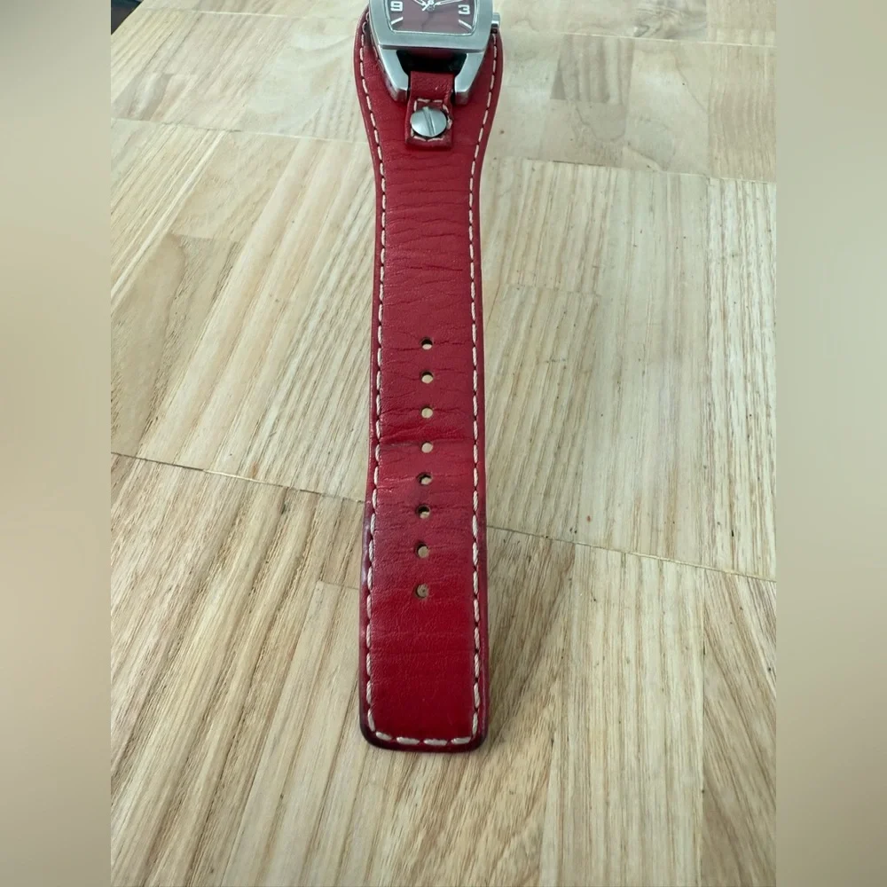 Fossil ladies silver tone barrel shaped red leather watch NEW BATTERY